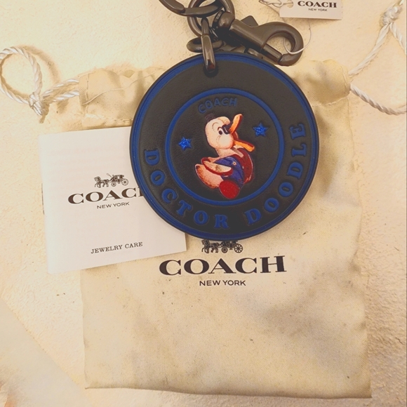 NWT Coach F32659 Vintage Fisher Doctor DOODLE Duck Toy Bag Charm Leather FOB - Picture 9 of 12